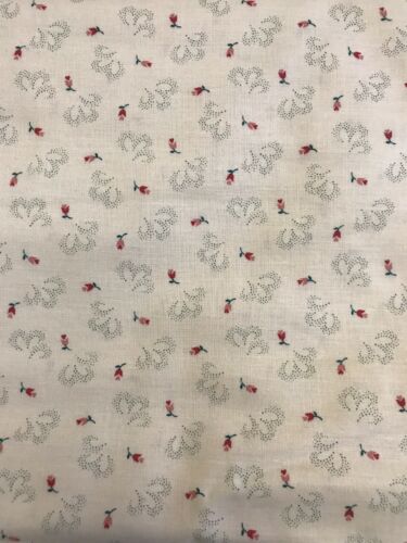 Vintage Fabric Biege with Red Roses 45