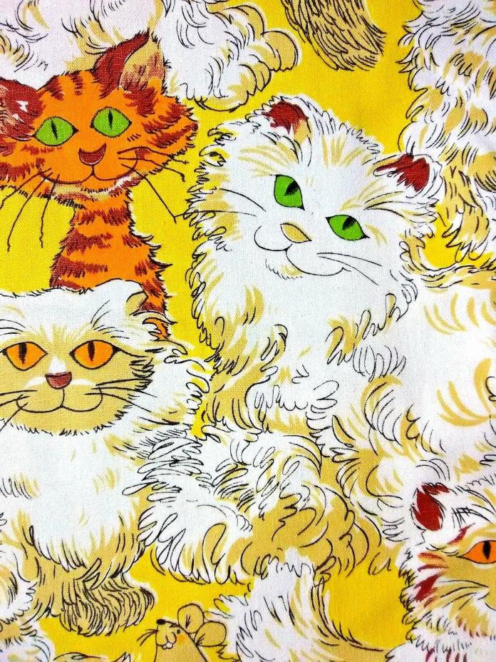 Vintage HOUSE N' HOME FABRIC DRAPERIES Cats allover 3yds.