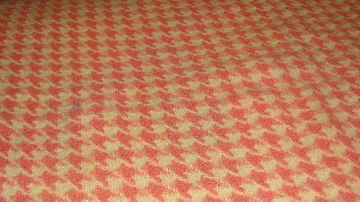 Vintage North Star Woolen Mill Pink/Cream Woven Wool Houndstooth Blanket