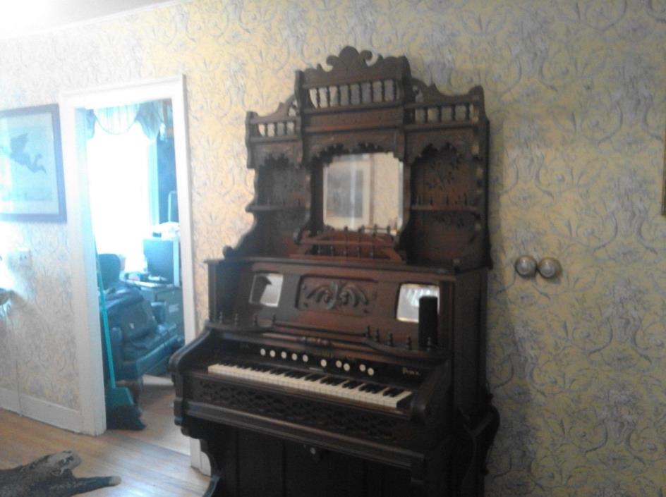 Antique Ornate Weaver Pump Organ