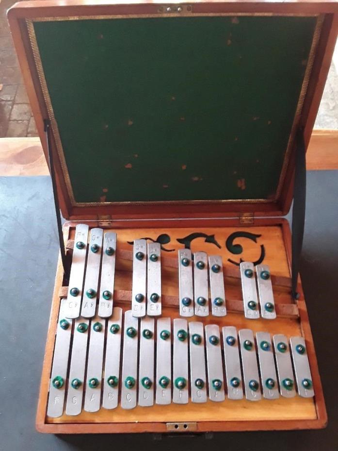 Vintage Xylophone Deagan, Musser, Jenco? 1800s Oak box Great condition