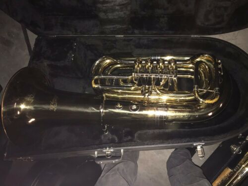 Nice Cerveny 681 BBb 4 Rotary Valve Tuba with Case - Large 4/4 Tuba