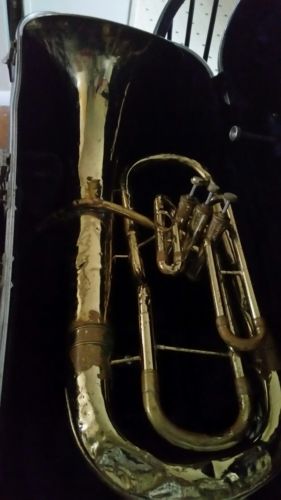 VINTAGE CONN BARITONE INSTRUMENT & CASE & CONN MOUTHPIECE