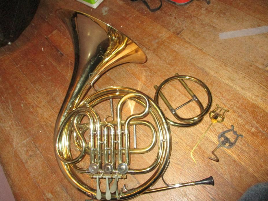 King Musical Instruments Step UP 3 key French Horn with Hard Case