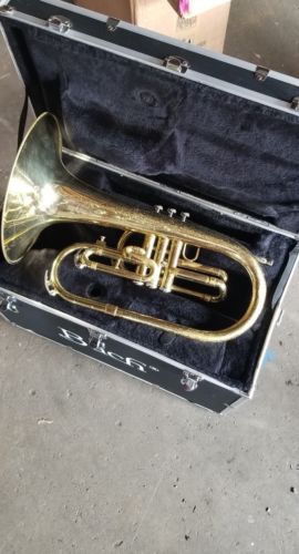 BACH B1105 MARCHING MELLOPHONE WITH CASE 105366