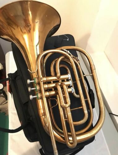 King 1122 Marching French Horn