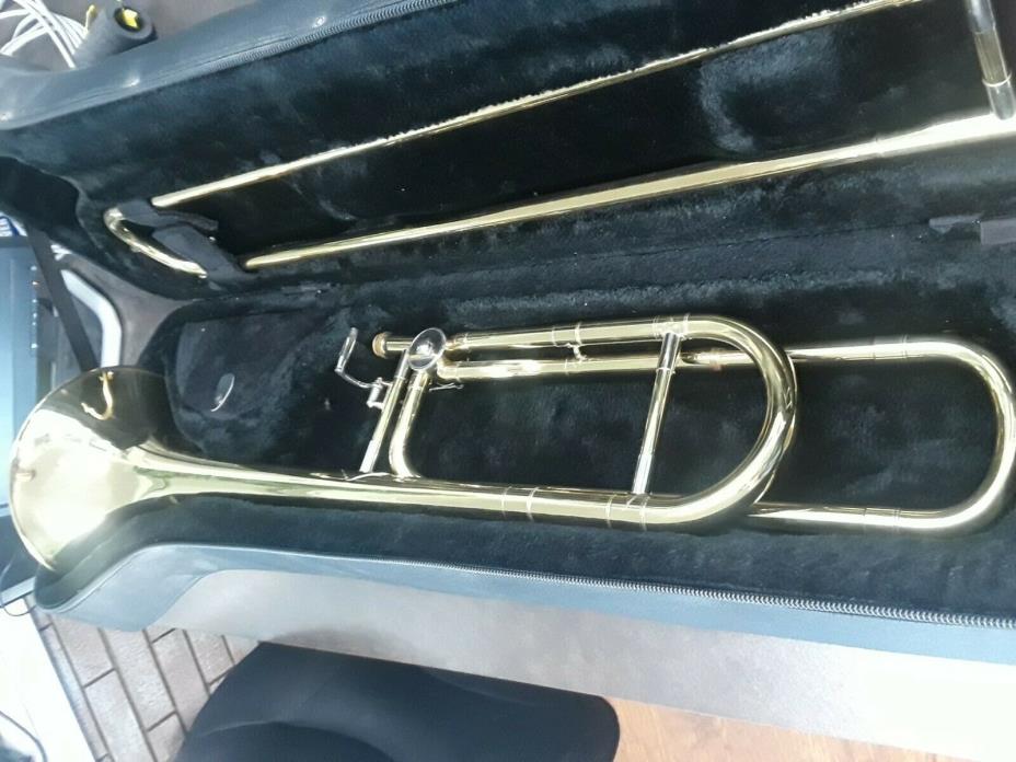MIRAGE TROMBONE W/ F TRIGGER WITH SOFT CASE
