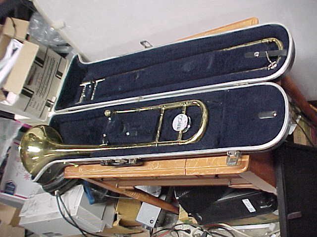 CONN DIRECTOR Trombone WITH CARRYING CASE
