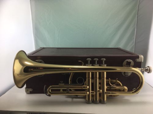 Cornet Used Holton C602 with Mouthpiece And Original Casr