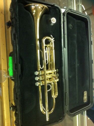 Bach TR300 Trumpet W/ Case FREE SHIPPING!