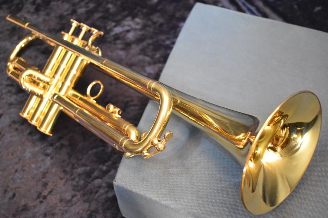 Nearly Mint Condition Henri Selmer Paris 