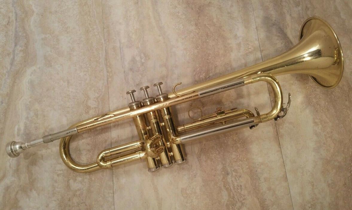 Yamaha Trumpet YTR2320 - Good Condition, Great Sound, Includes Everything