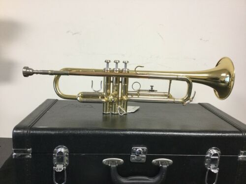 Olds NA100ZU Student Model Trumpet Used Condition Serial number 216239 with CASE