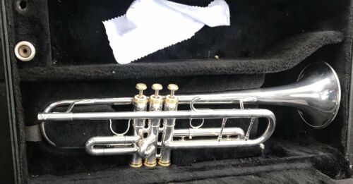 GETZEN Renaissance trumpet in Case.