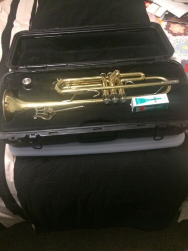 Bach Student Trumpet  Model TR300 W/Hard Case & (2) Mouthpieces