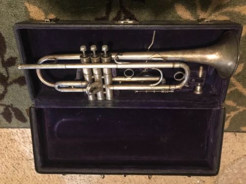 VINTAGE ~ 1933 ~ TRUMPET ~ COLUMBIA  ~ PAN AMERICAN  ~ Model 68B ~ 94047 ~ CASE
