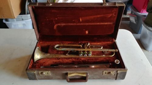 Vintage F.E.Olds Ambassador Bb Trumpet c. 1970's Brass Musical Instrument!