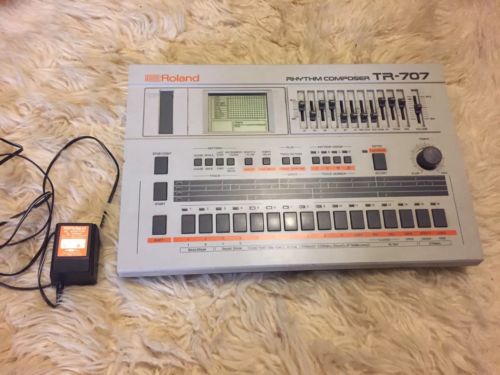Roland TR-707 Drum Machine Rhythm Composer