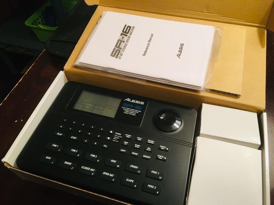 ALESIS SR16 SR-16 PORTABLE PRO DRUM MACHINE /SR 16 in box //ARMENS