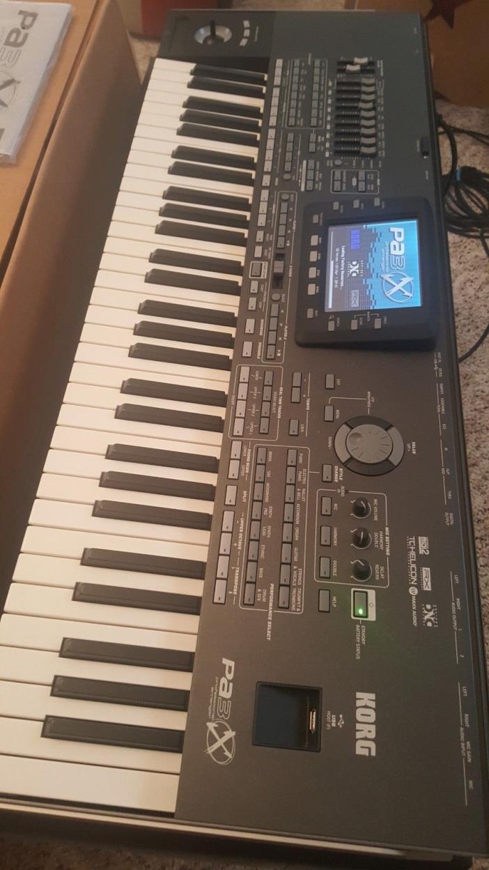 Korg Pa3X Professional Arranger 61 keys - USED but perfect condition
