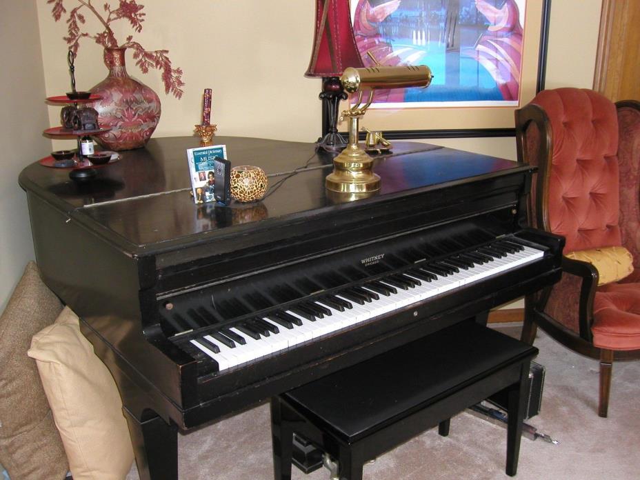 1,800$..Whitney..By Kimball Baby Grand Piano 4' x 5' (Ebony)