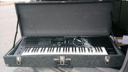 Technics KN 800 PCM Synth Keyboard W/Stand And Coffin Case