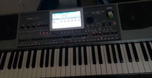 KORG PA900 Keyboard Synthesizer