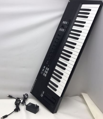 Native Instruments Komplete Kontrol S49 Keyboard Synthesizer