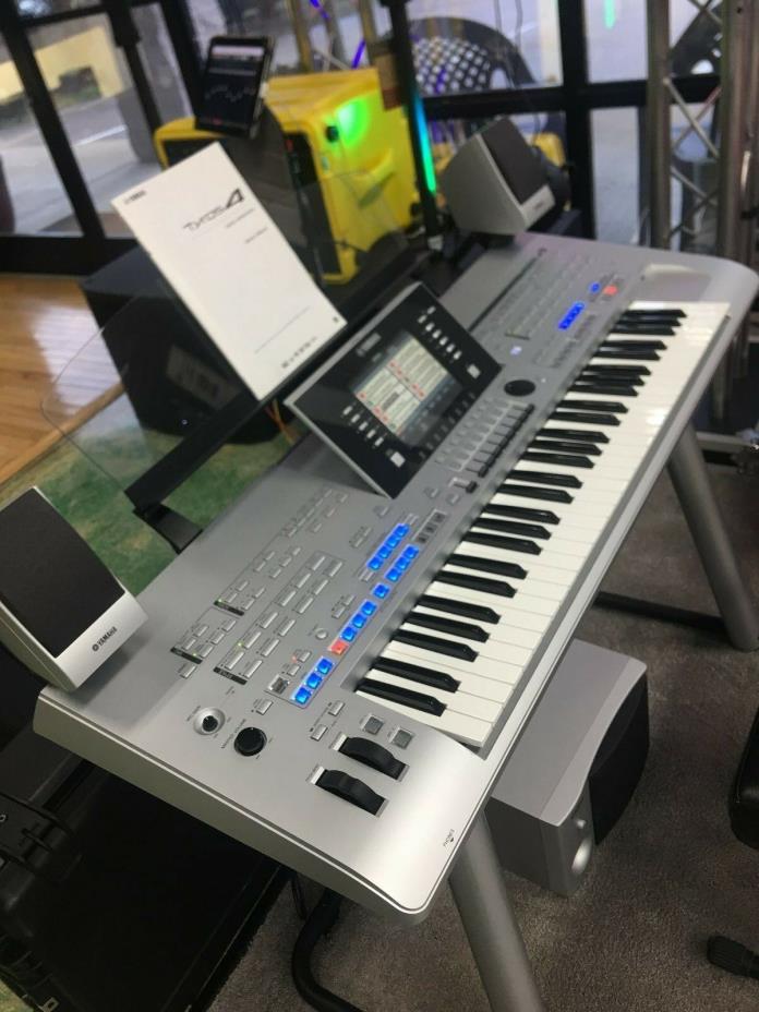Yamaha Tyros 4 Digital Workstation with L-7S Stand w/SKB ATA flight case package