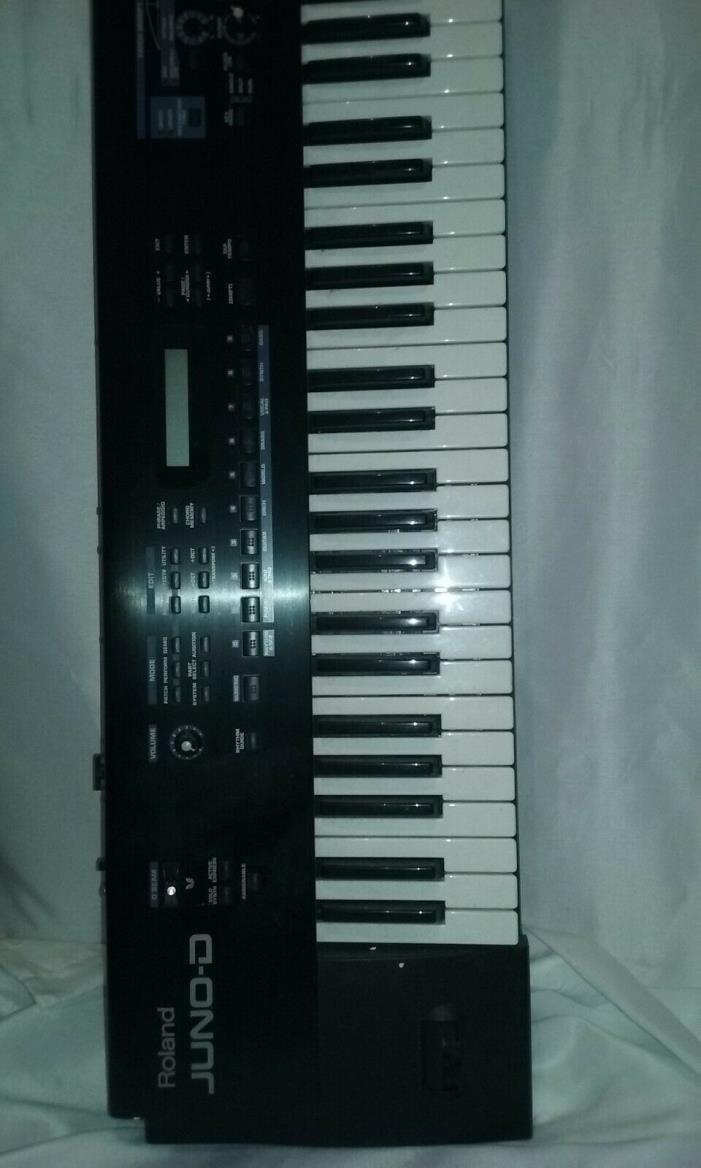 Roland keyboard  juno-d and power cord