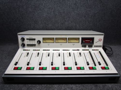 Autogram Pacemaker PM-828 Radio & TV Audio Console