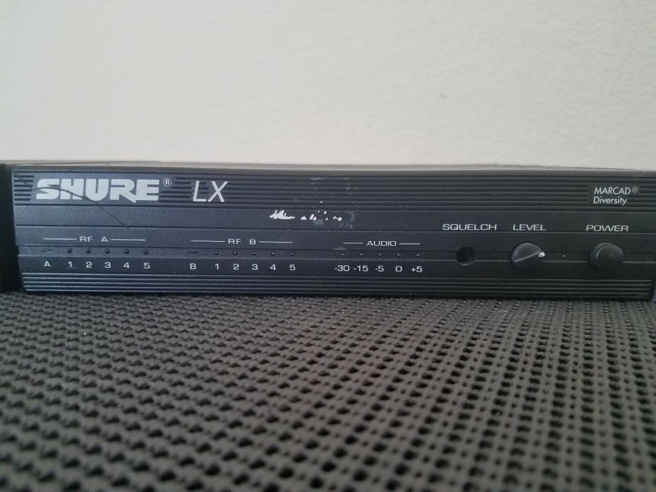 SHURE LX4-CD Wireless Receiver 206-000 MHZ Great Condition Free Shipping