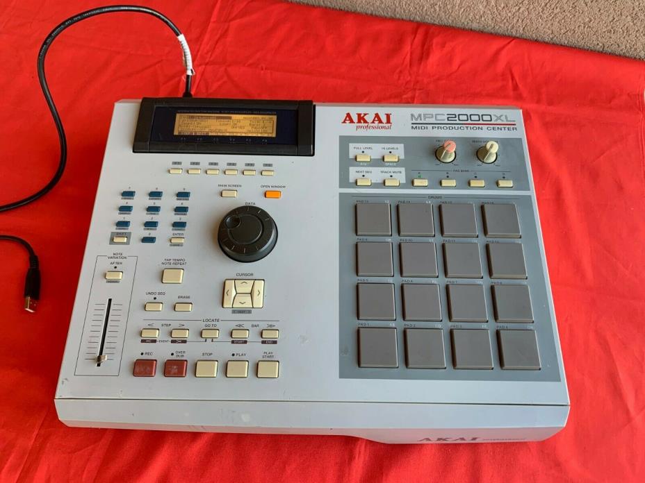 AKAI MPC 2000XL Midi Professional Production Center