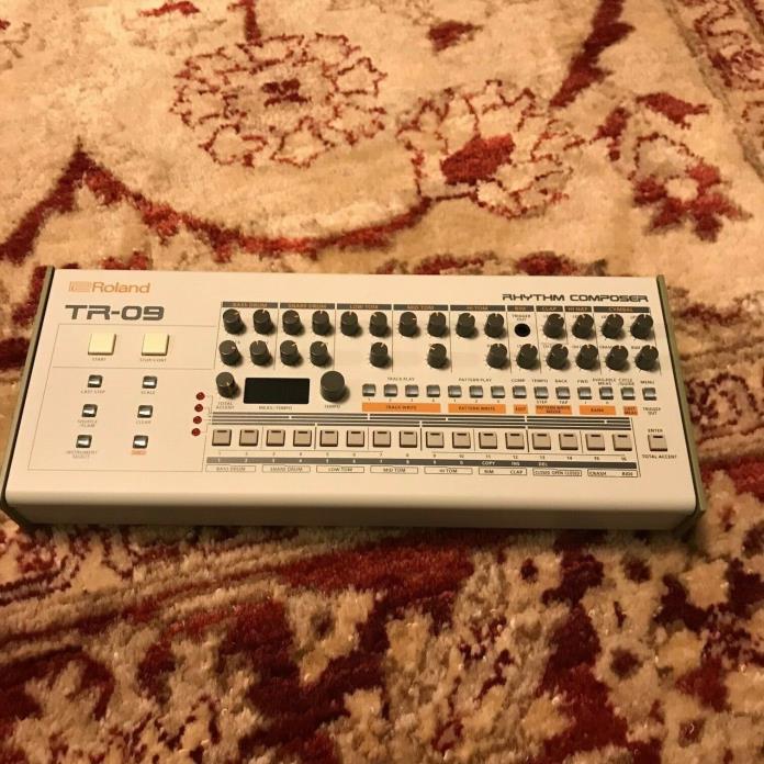 Roland TR-09 Boutique Series Rhythm Composer Sequencer NEW IN BOX