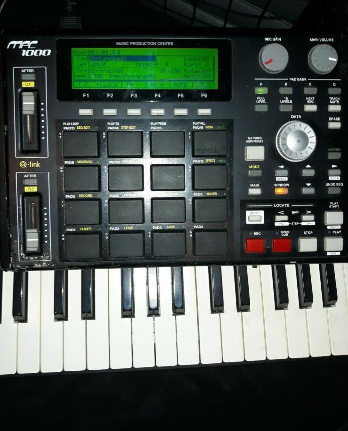 akai mpc 1000 blk 160GB HD + THICK PADS
