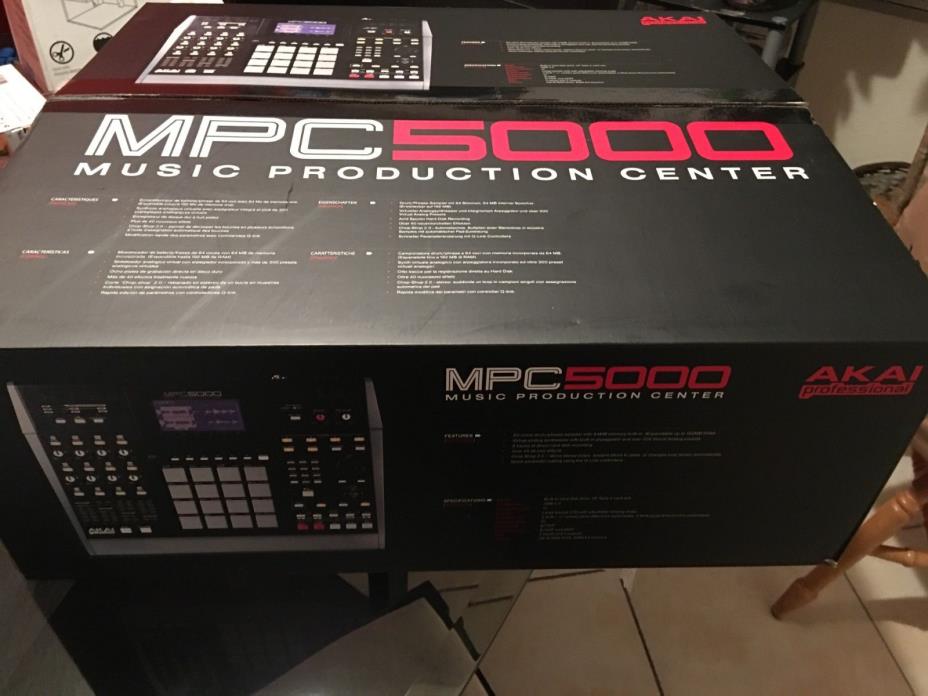 Akai Professional MPC 5000 Music Production - 192MB RAM W/ ORIGINAL BOX.