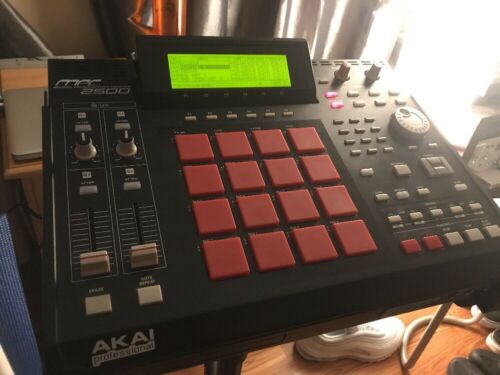 Akai MPC 2500, 120gb HD (Excellent condition)