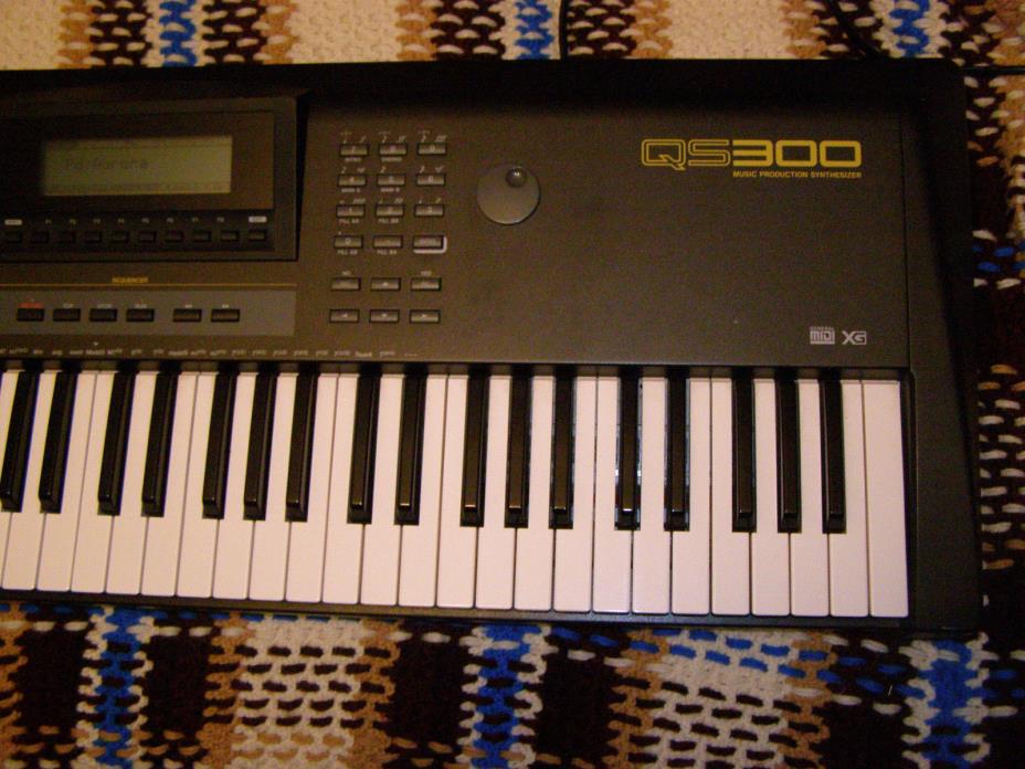 Yamaha QS300 Music Production Synthesizer