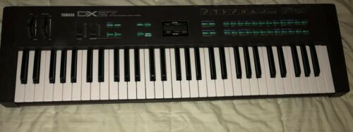 Vintage 80's YAMAHA DX27 Digital Programmable Synthesizer Electronic Keyboard