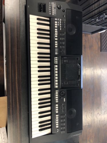 Yamaha PSR-A2000 61 Key Keyboard Production Station Great Shape!!+adapter