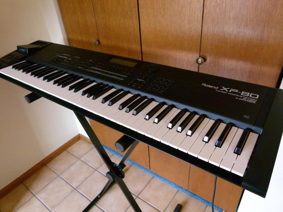 Roland XP80 in mint condition! Includes editor and huge library of extra sounds.
