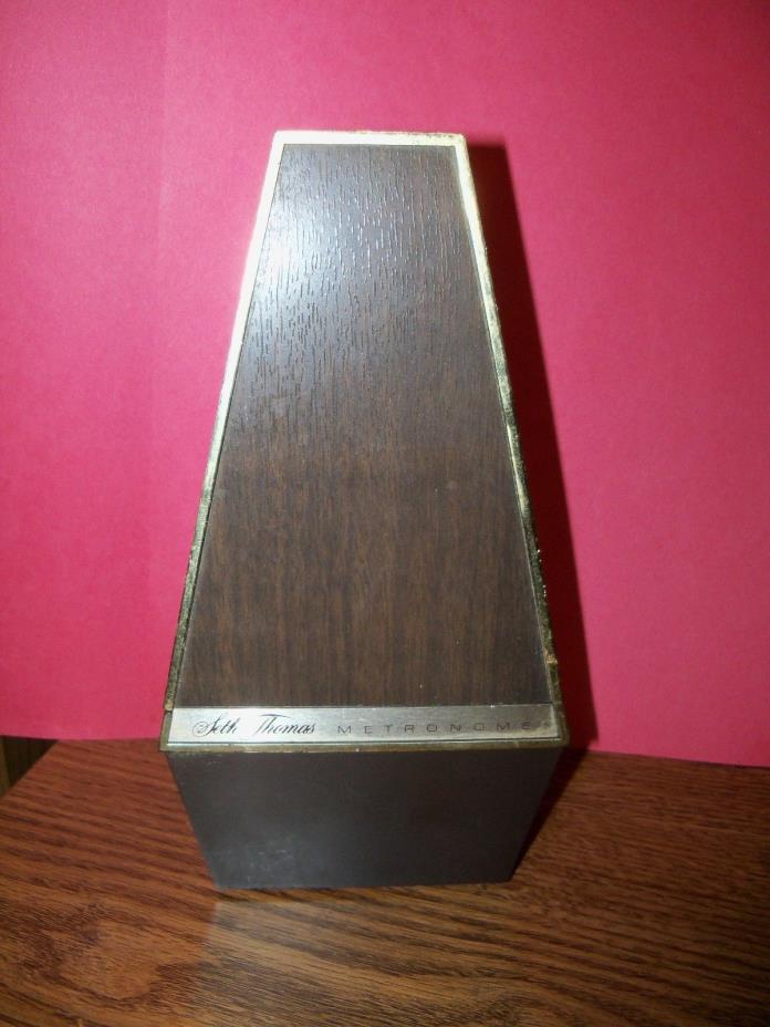 Vintage Seth Thomas plastic De Maelzel wind-up metronome - working condition