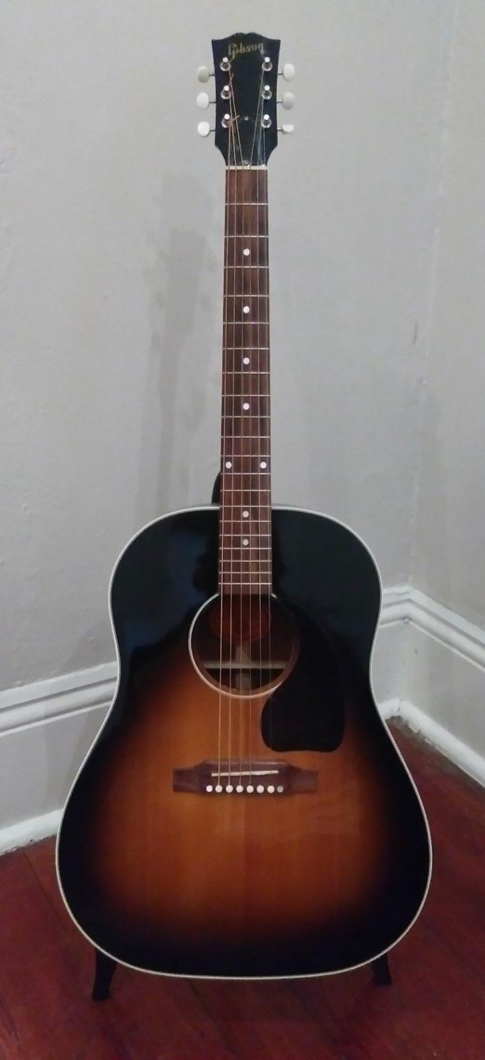 Gibson Early J-45 Vintage Sunburst with Hard Case