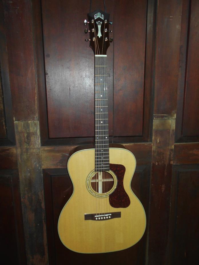 Guild OM-140 Acoustic Orchestra Steel String Guitar w/ Polyfoam Case