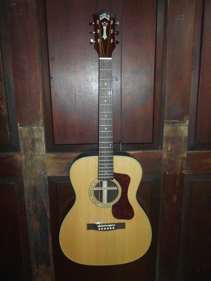 Guild OM-150 Acoustic Orchestra Steel String Guitar w/ Polyfoam Case