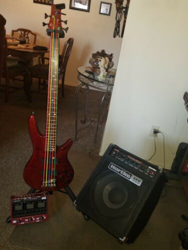 Ibanez SRT805DX, Hartke KB12, Zoom B3 + Extras