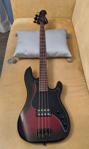 Sandberg Electra M4 Bass Guitar