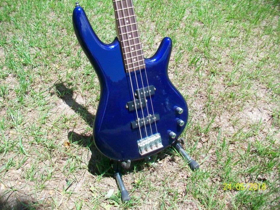 IBANEZ GIO SOUNDGEAR 4 STRING BASS ELECTRIC GUITAR NAVY BLUE