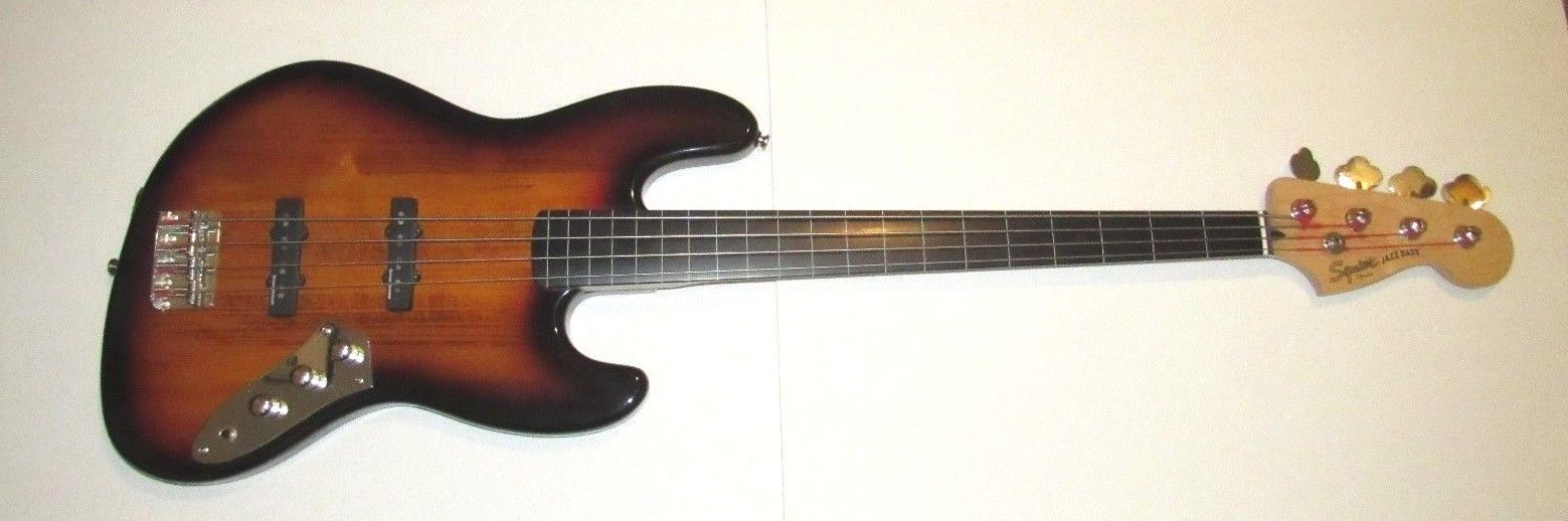 Fender Squier Jazz Bass Fretless Electric Guitar Duncan Sunburst & Gig Bag