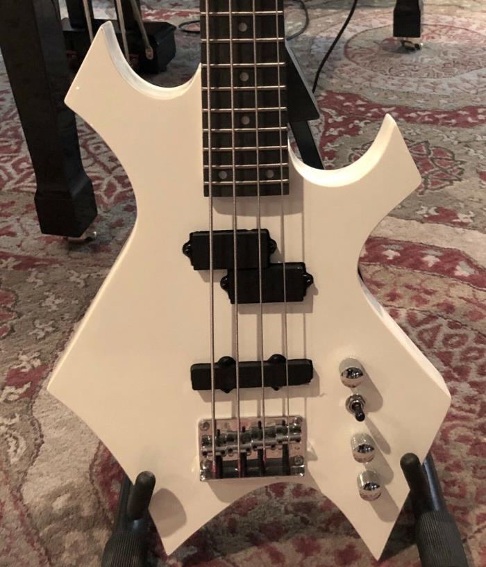 White Gothic Metal Davison Full Scale Electric Bass Guitar With PJ Pickups